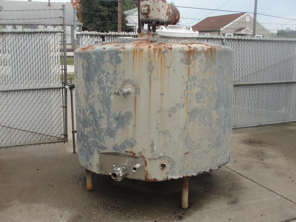 Tank 750 gallon vertical tank, Stainless Steel Contact Parts, flat bottom