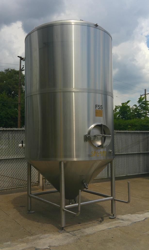 Tank 2000 gallon vertical tank, Stainless Steel, conical bottom