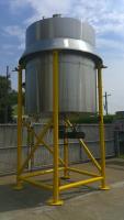 Tank 1900 gallon vertical tank, Stainless Steel, bottom and 1/3 up the side jacket, 3 hp bottom mounted agitator, dish bottom